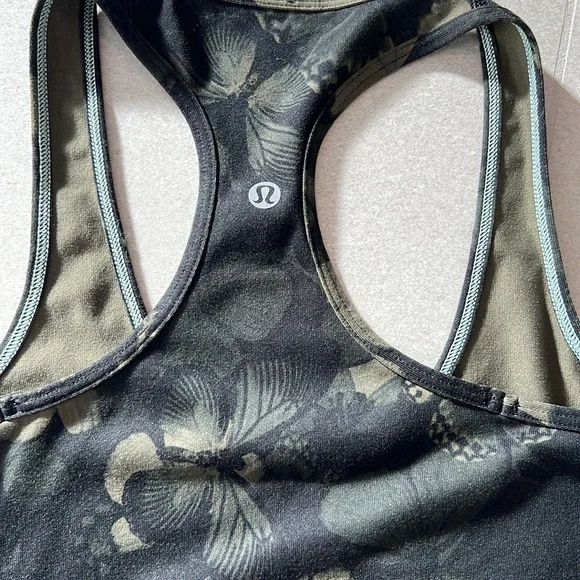 Lululemon Cool Racer Back Tank Rare! - Picture 6 of 6